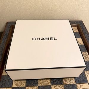 CHANEL Gift Box